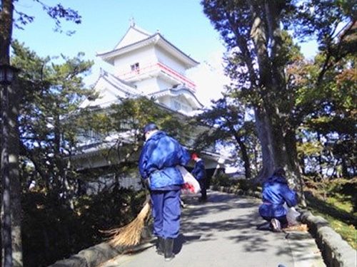 写真：清掃作業